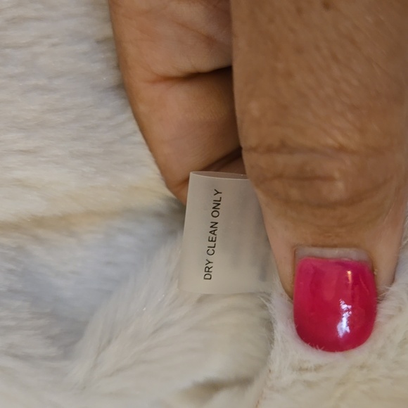 Gaby & Eden Women's Ivory Faux Fur Jacket cardigan Size Medium* - Picture 5 of 6